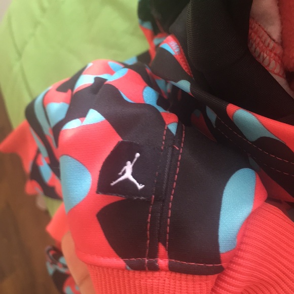 Air Jordan Therma-Fit hoodie XL in girls - Picture 7 of 7
